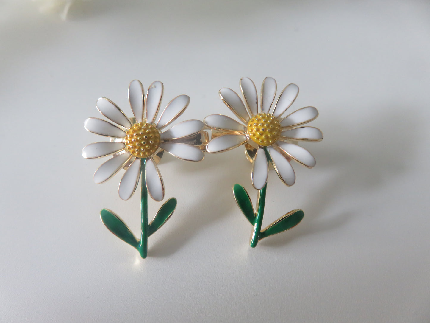 Daisy Waist Buttons