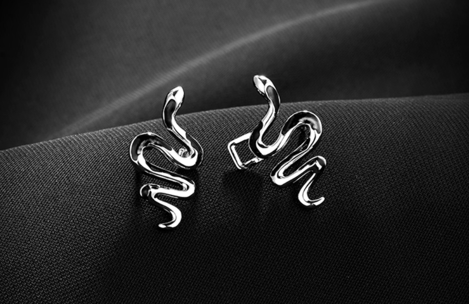 Snake Waist Buttons