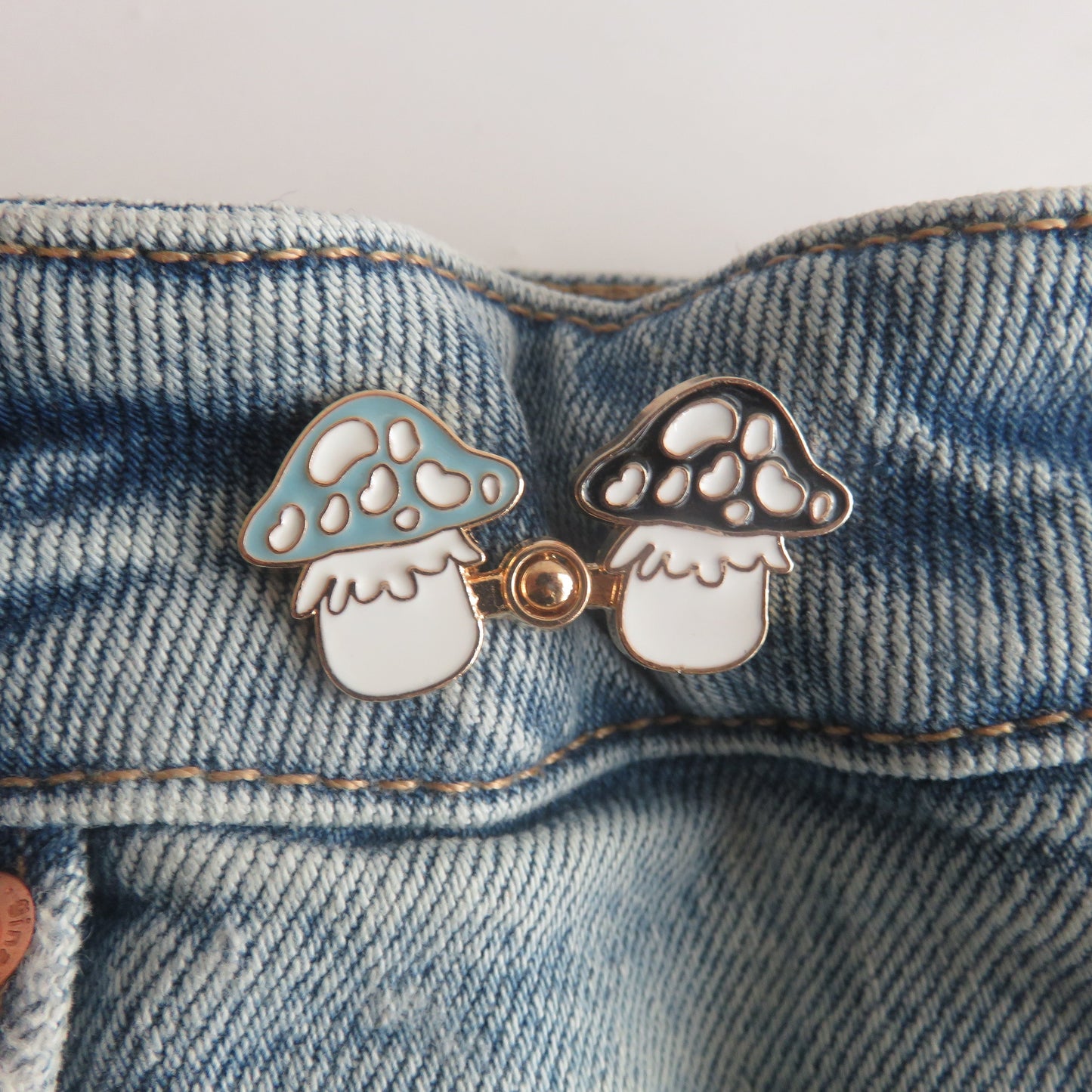 Blue Mushroom Waist Buttons