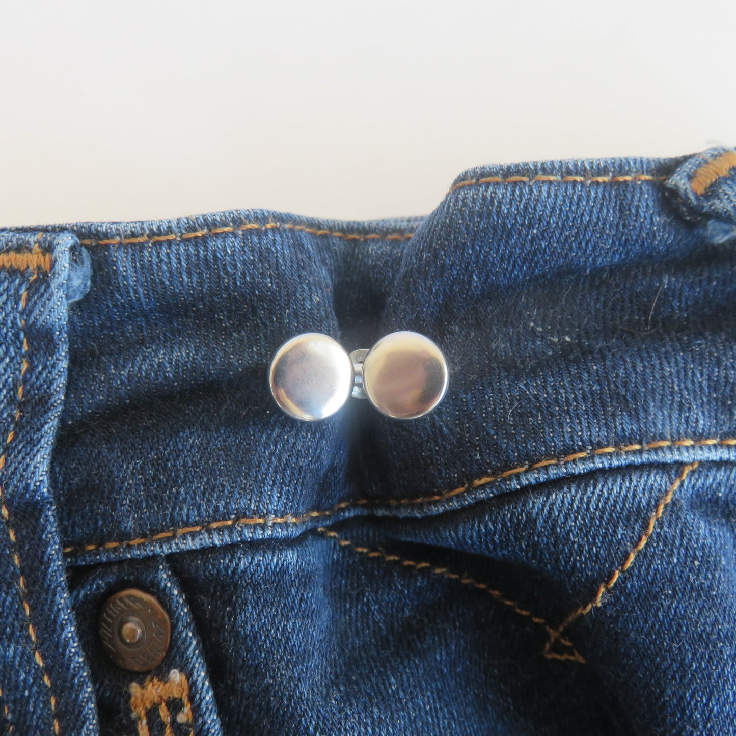 Small Round Waist Buttons (Various Styles Available)