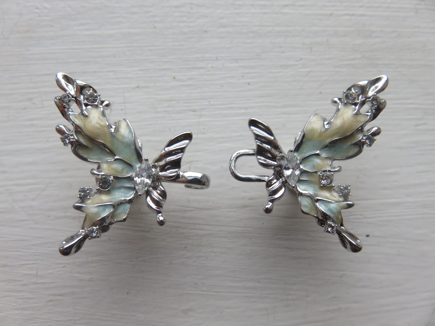 Zirconia Butterfly Waist Buttons