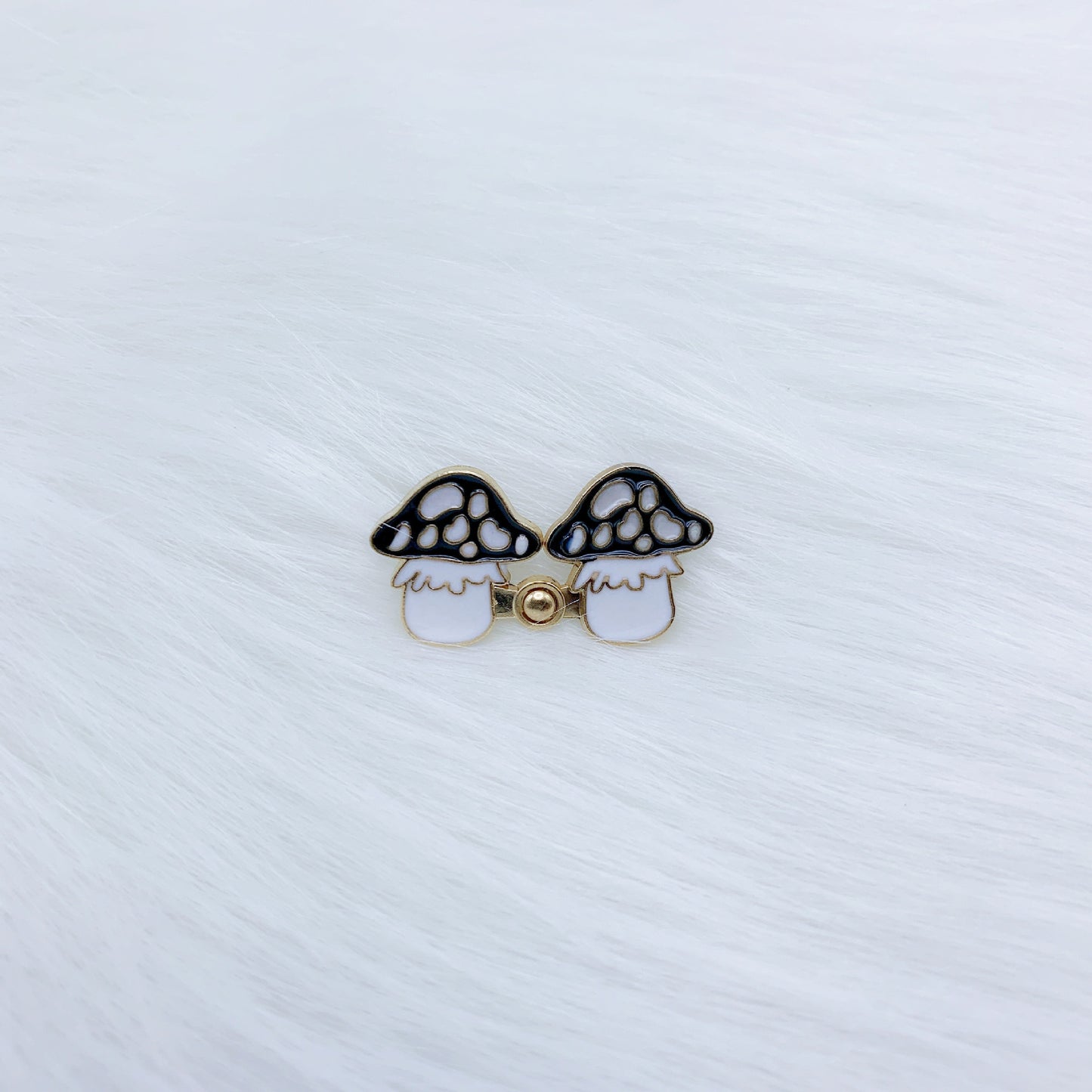 Black Mushroom Waist Buttons