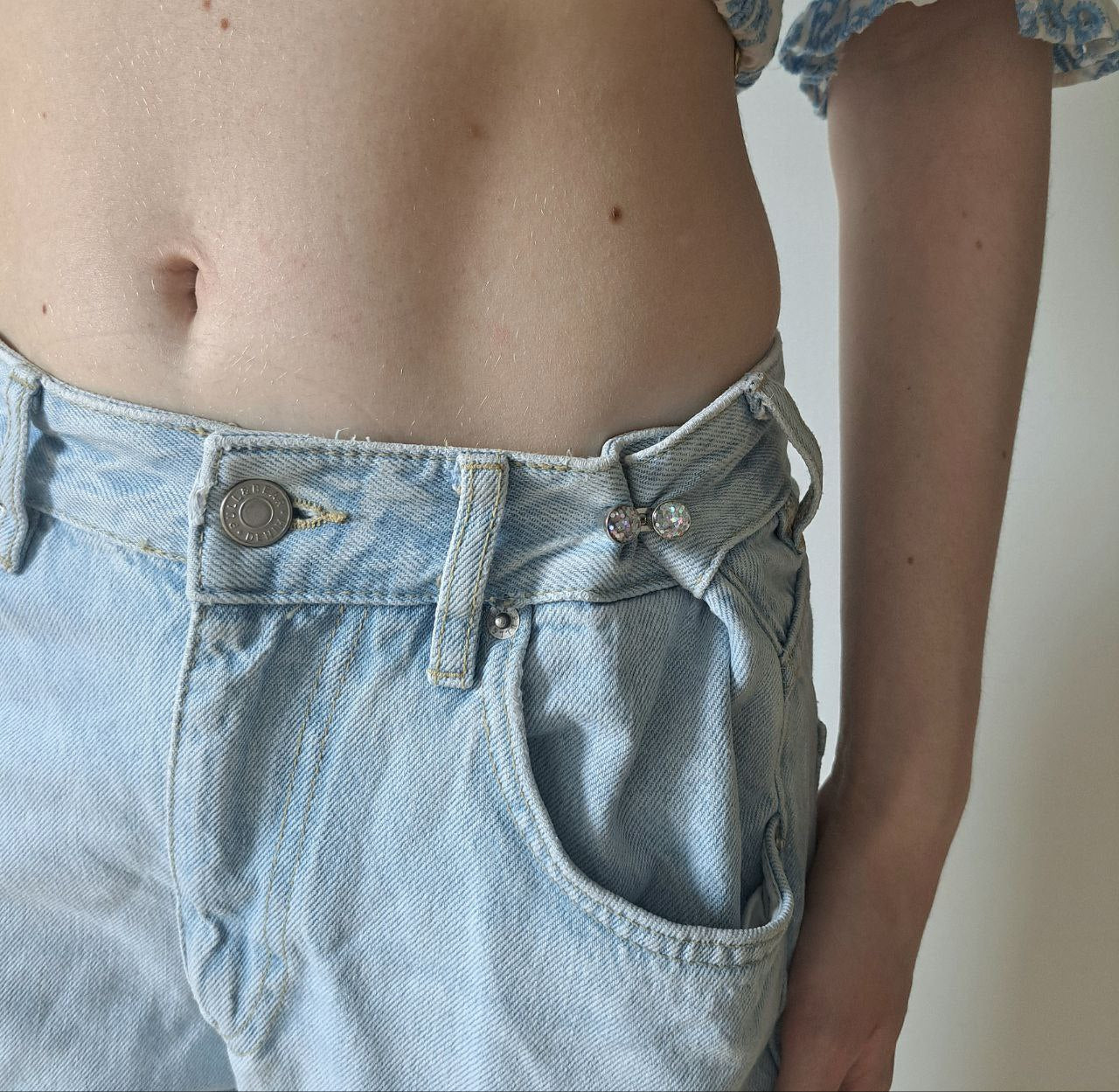 Small Round Waist Buttons (Various Styles Available)