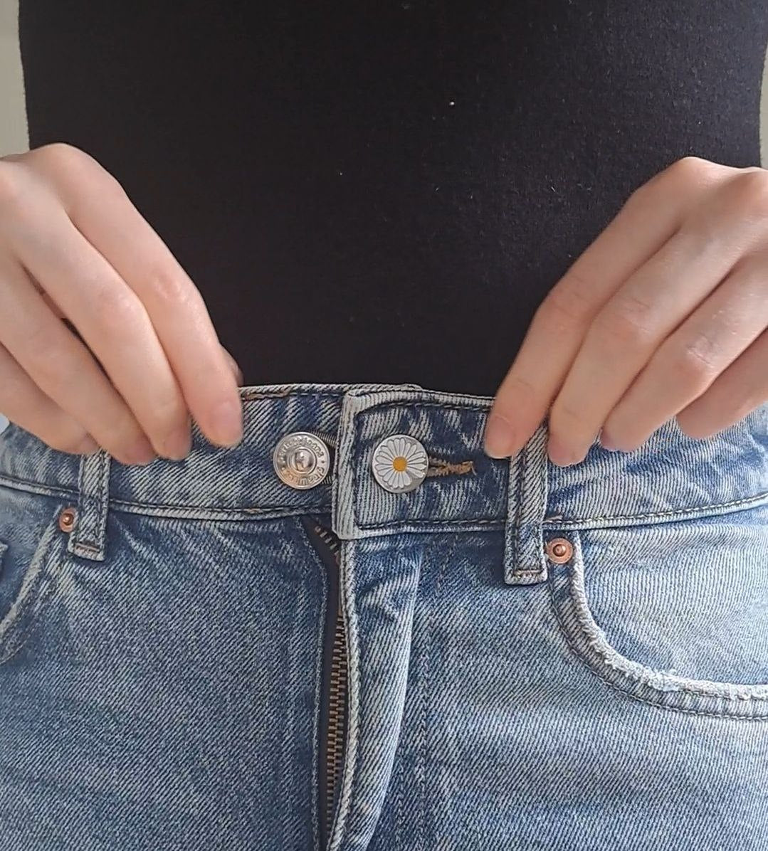 Silver Daisy Waist Expander Button