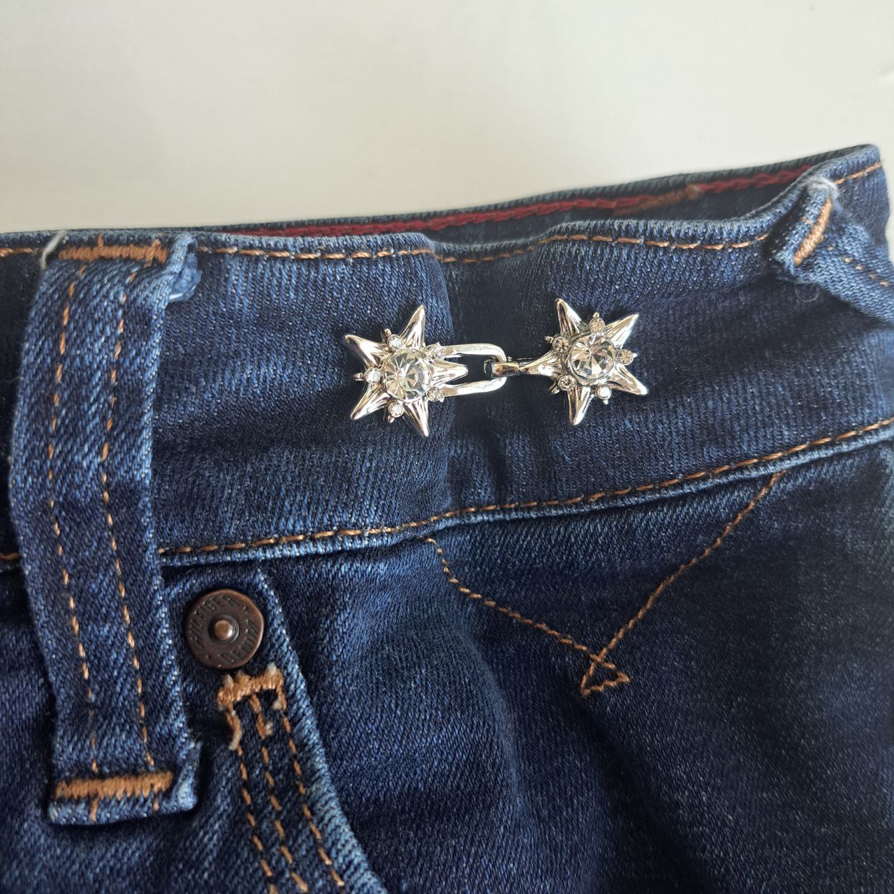 Five-Pointed Zircon Star Waist Buttons
