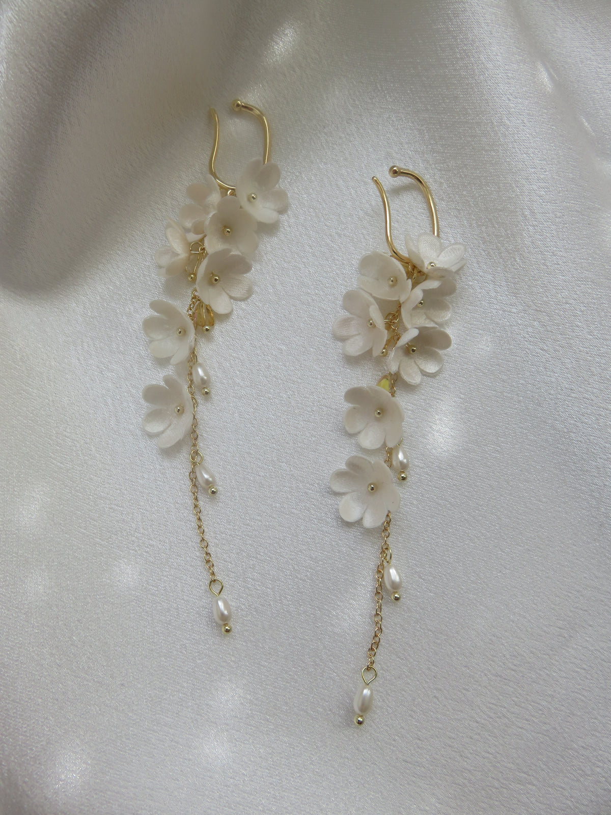 Gold White Floral Non-Piercing Tassel Earrings — view 5
