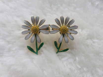 Daisy Waist Buttons